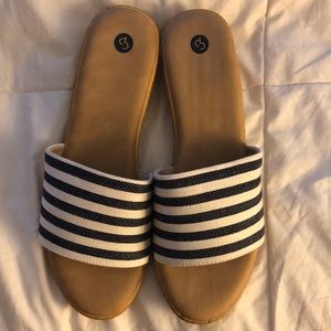 DressBarn Peg Navy Sandals